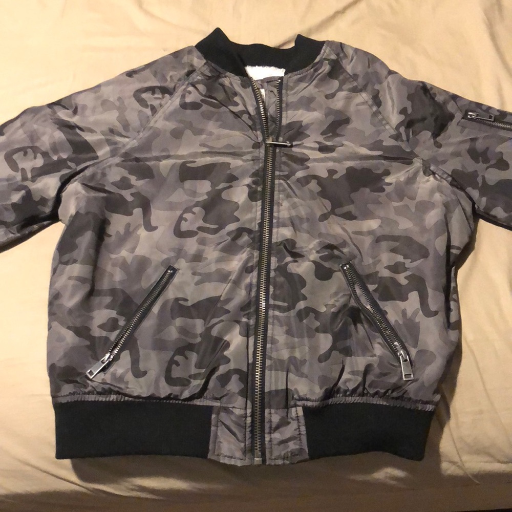 Camo bomber